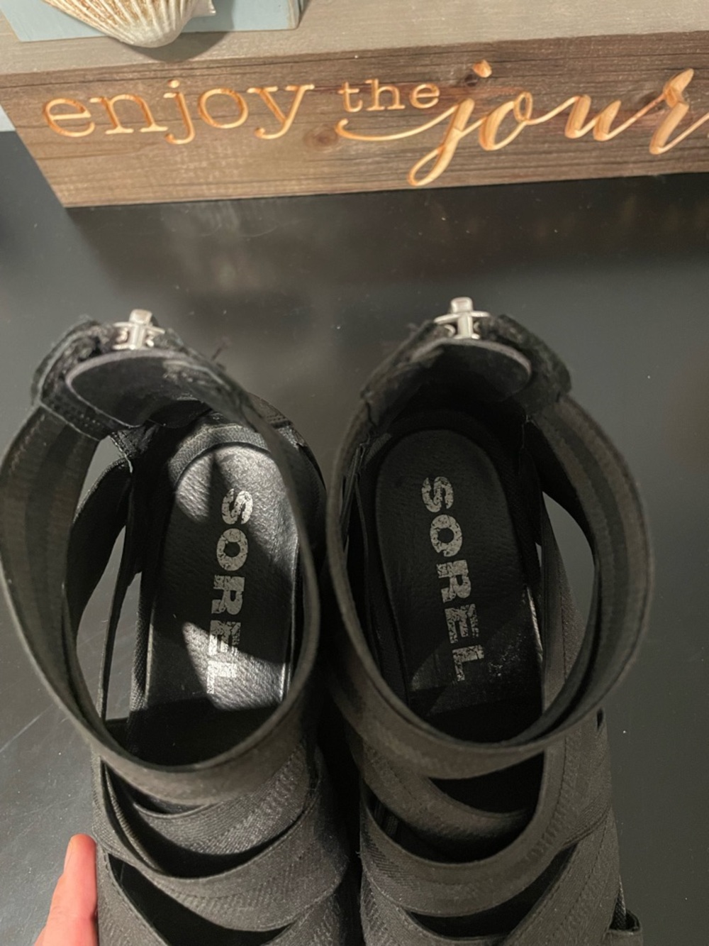 Sorel wedge sandals size 7 black - Picture 6 of 7